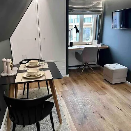 Premium Mit Domblick Im Dg * Падерборн